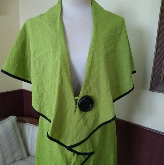 Vintage chartreuse jacket. With oversized button. - Picture 1 of 8
